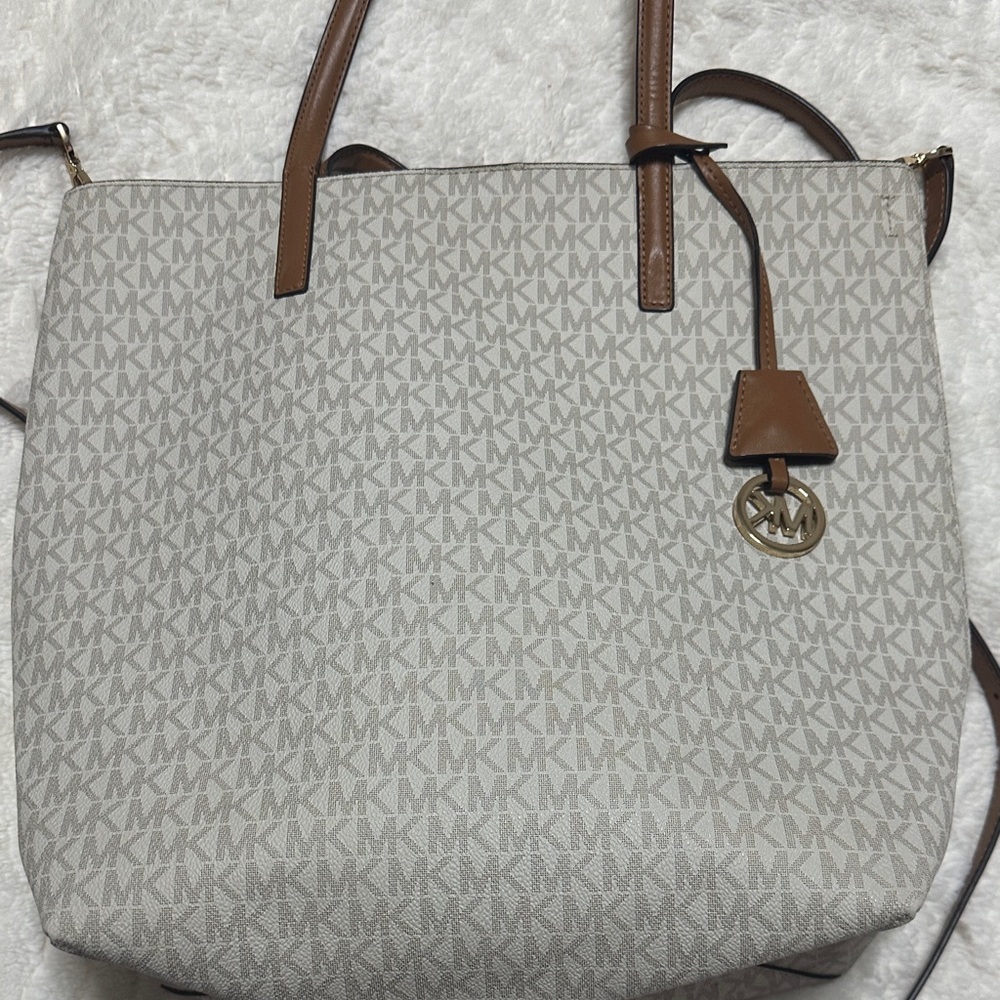 Michael Kors Tan and Cream Signature Tote